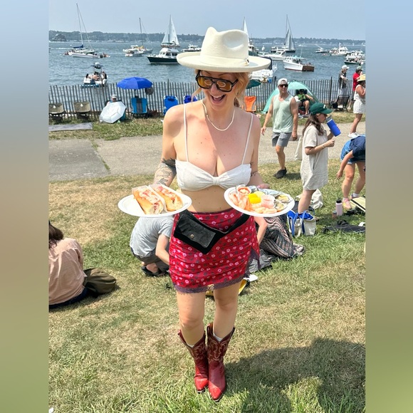 Meet your Posher, Kelsey - Picture 1 of 1